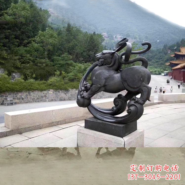 信阳神兽白虎铜雕塑,雕刻出传统中国文化之精髓