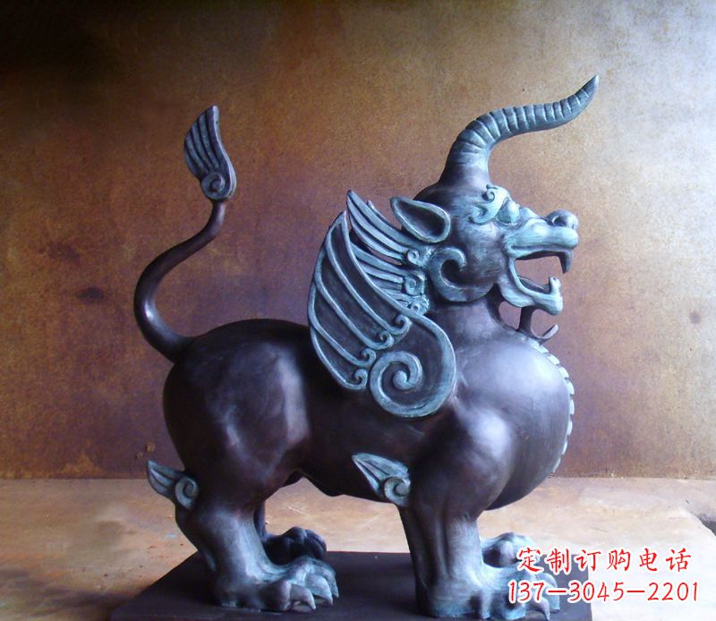 信阳传承中国神兽文化的独角兽铜雕塑