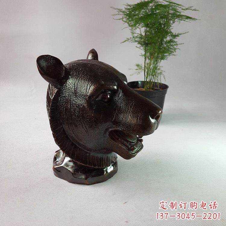 信阳注入传统元素的生肖铜雕