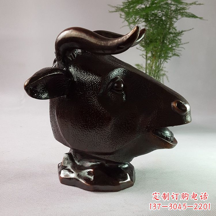信阳铸铜牛的雕塑,尽显您的牛年风采