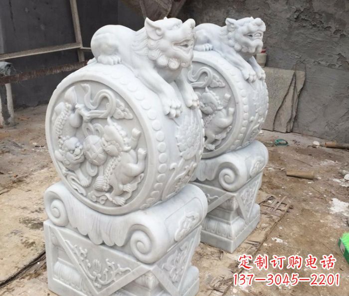 信阳中领雕塑领先制作狮子抱鼓石门墩
