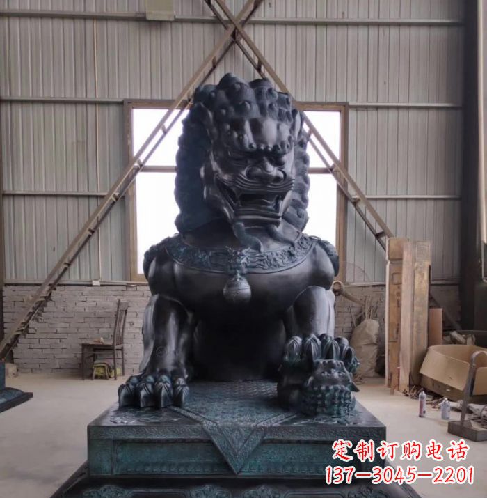 信阳中领雕塑狮子铜雕塑,壮丽展现王者之气!