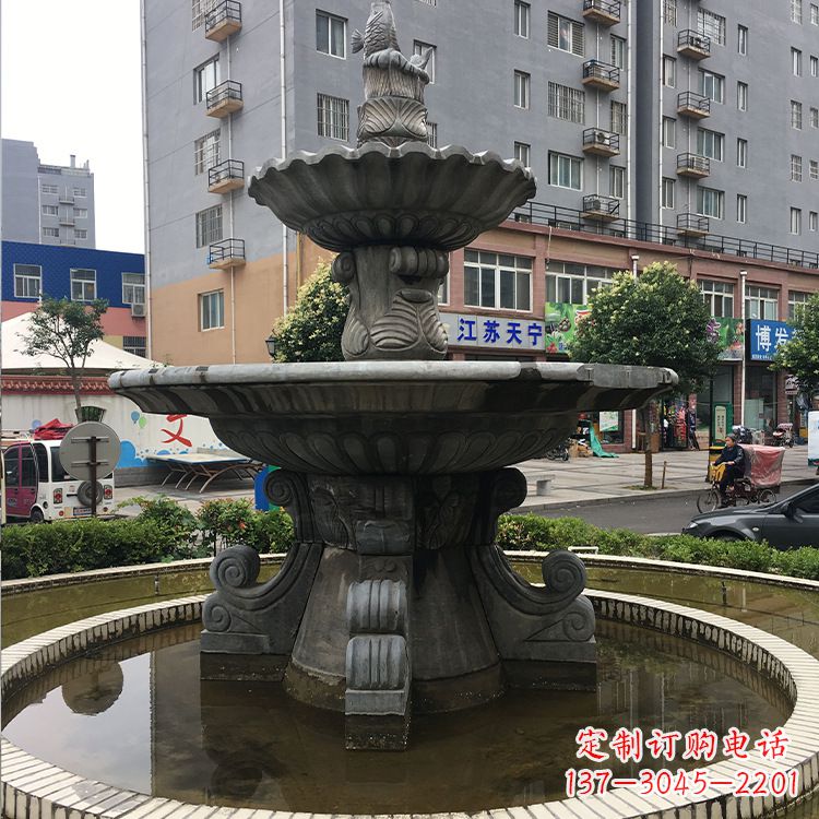 信阳石材石雕喷泉:高品质的室外装饰艺术品