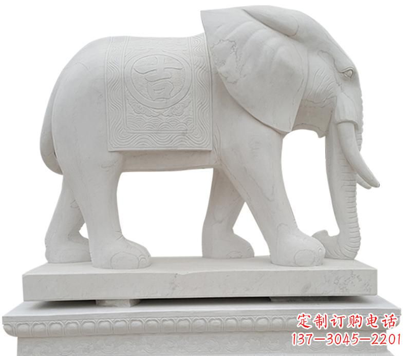 信阳石雕公园立式大象雕塑