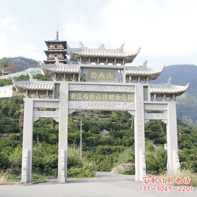 信阳精美的牌楼雕塑,象征着一种贵族文化