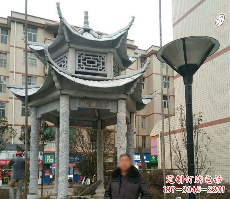 信阳双层六角凉亭石雕