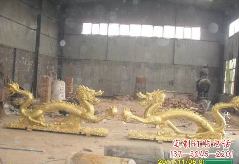 信阳双龙戏珠铜雕