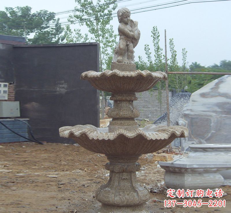 信阳双手捧钵的石雕佛像