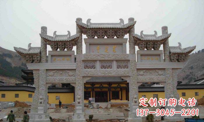 信阳寺庙景观三门五楼石牌坊