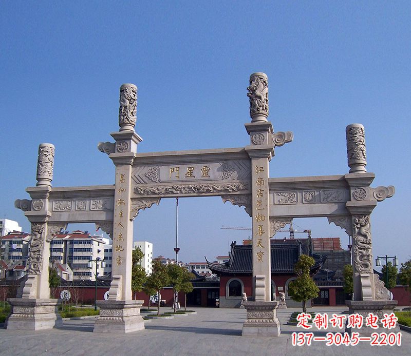 信阳寺庙景观石牌坊