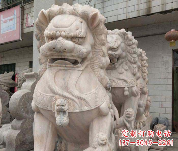 信阳寺庙景观晚霞红狮子石雕