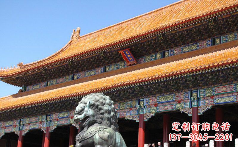 信阳寺庙门口青铜狮子雕塑