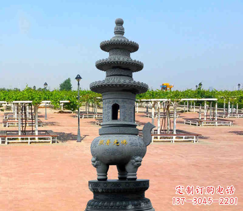 信阳寺庙塔铜雕香炉