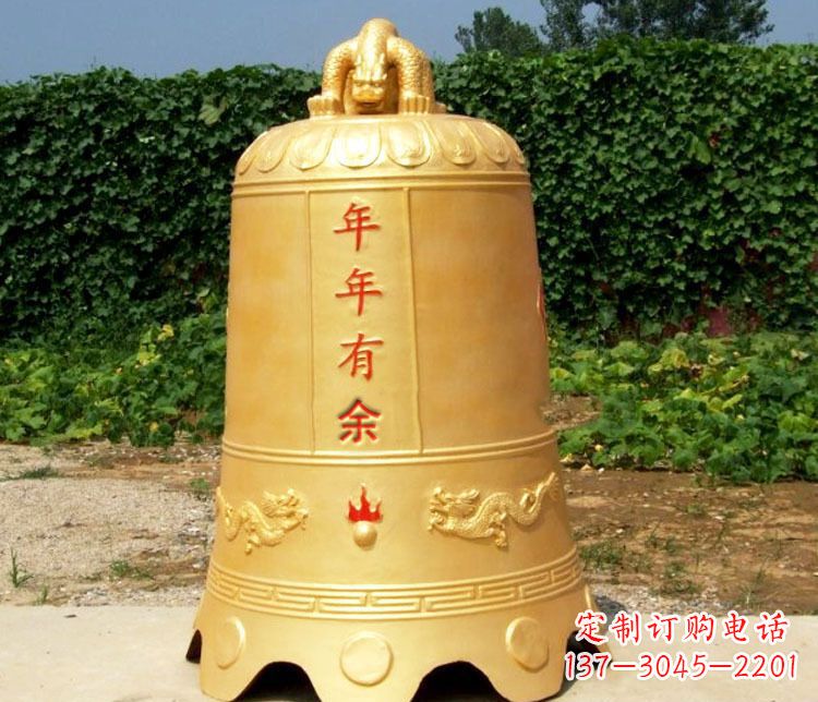信阳寺庙铜钟雕塑 (2)