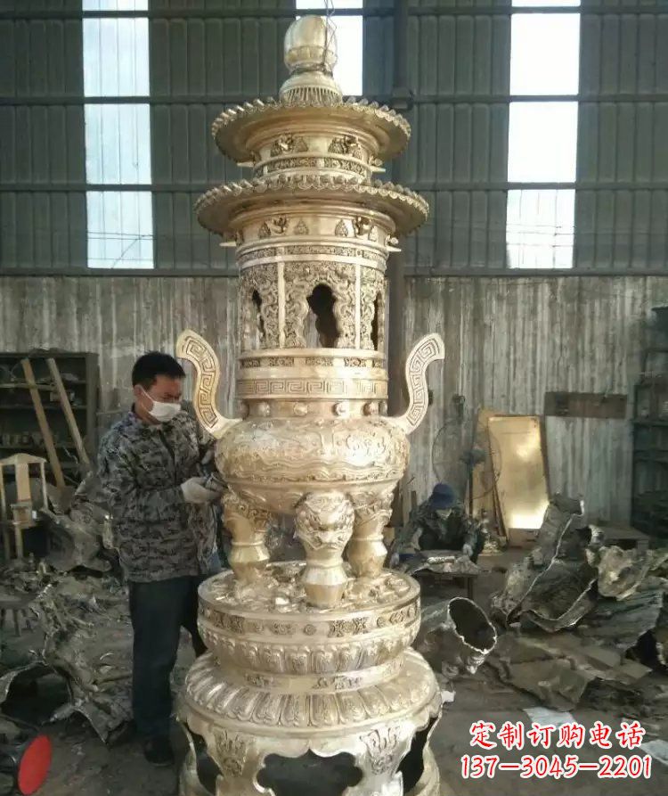 信阳寺庙香炉铜雕 (5)