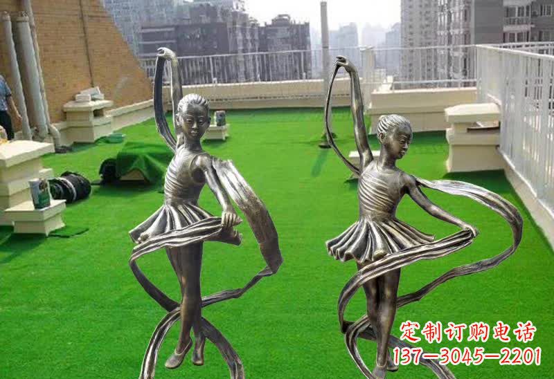 信阳跳舞的女孩铜雕