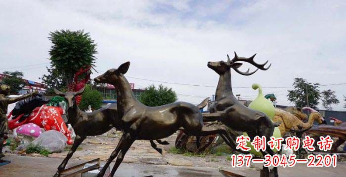 信阳跳跃的小鹿铜雕