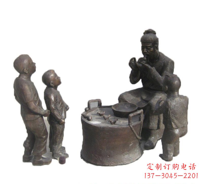 信阳铜雕吹糖人的古代人物