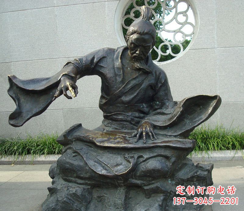 信阳铜雕弹钢琴