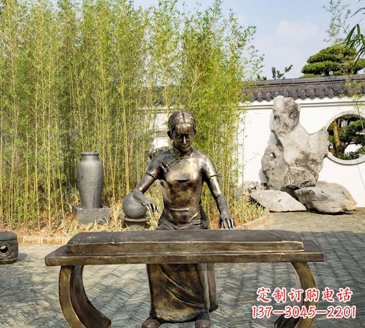 信阳铜雕弹古筝人物