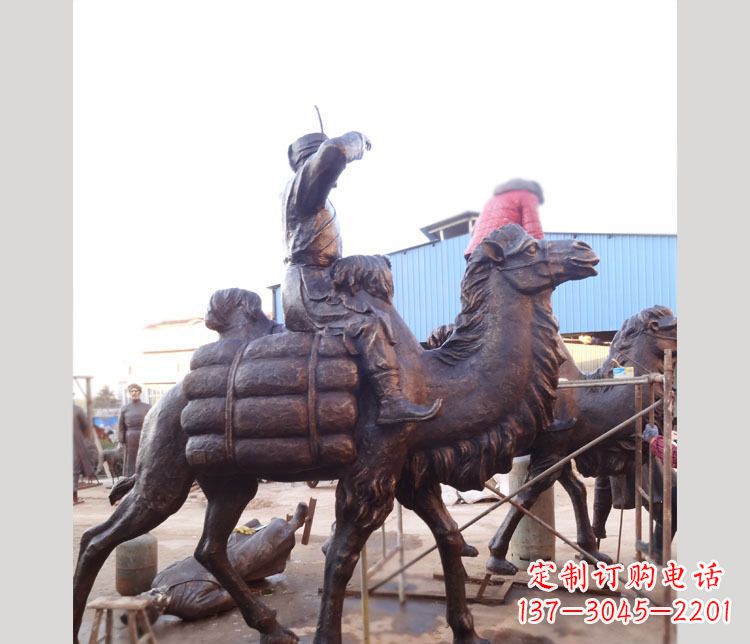 信阳铜雕广场骑骆驼雕塑