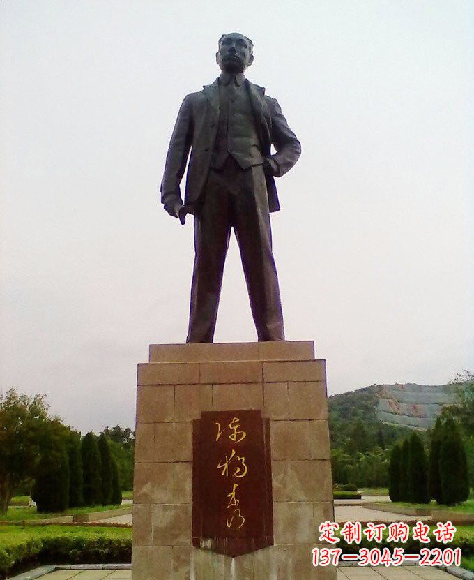 信阳铜雕近代名人陈独秀
