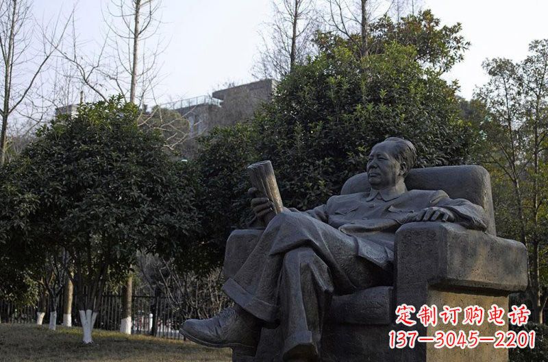 信阳铜雕毛泽东伟人雕塑