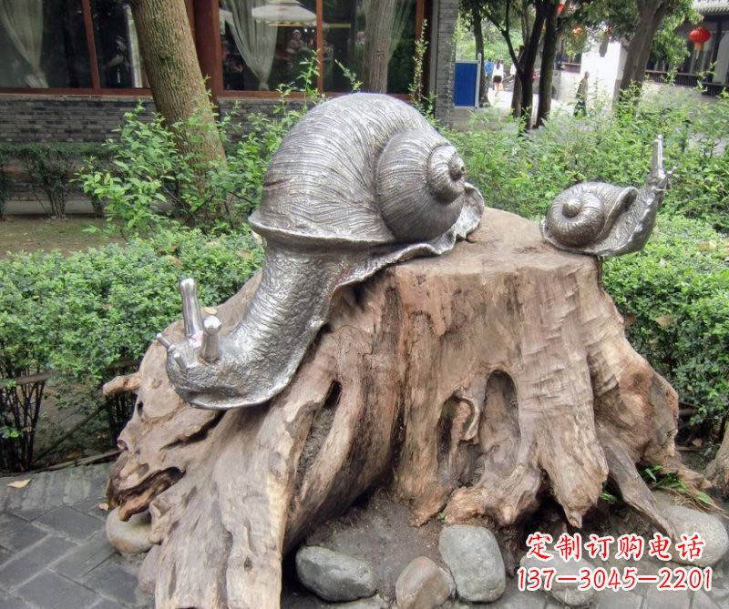 信阳铜雕母子蜗牛