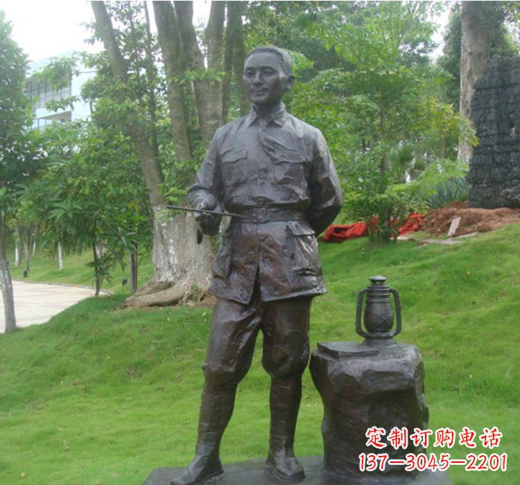 信阳铜雕青年时期邓小平