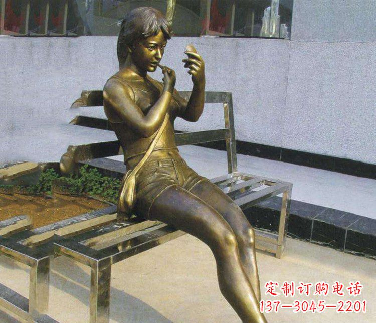 信阳铜雕商业街化妆女孩人物雕塑