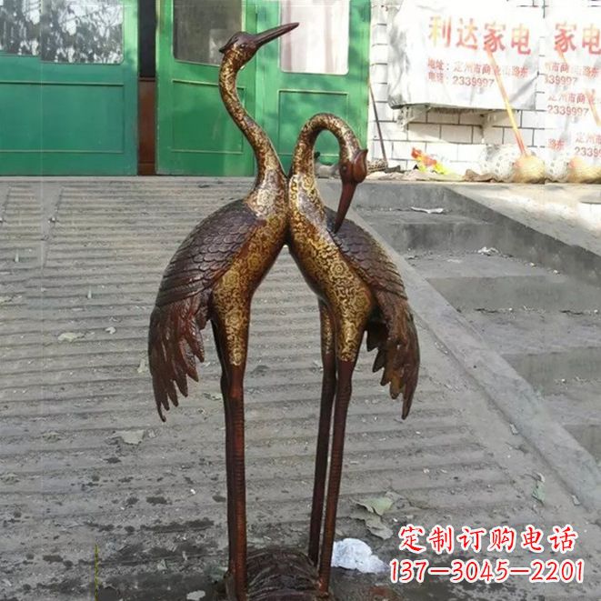 信阳铜雕仙鹤夫妻