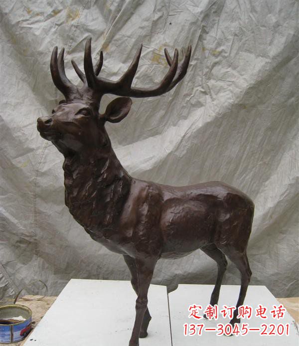 信阳铜雕小鹿公园动物雕塑