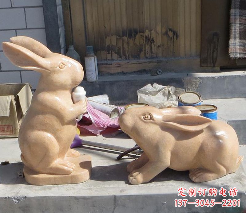 信阳兔子石雕公园动物摆件