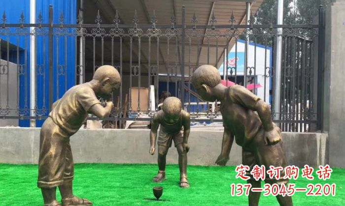 信阳玩陀螺儿童铜雕