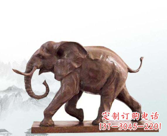信阳晚霞红大象公园动物石雕