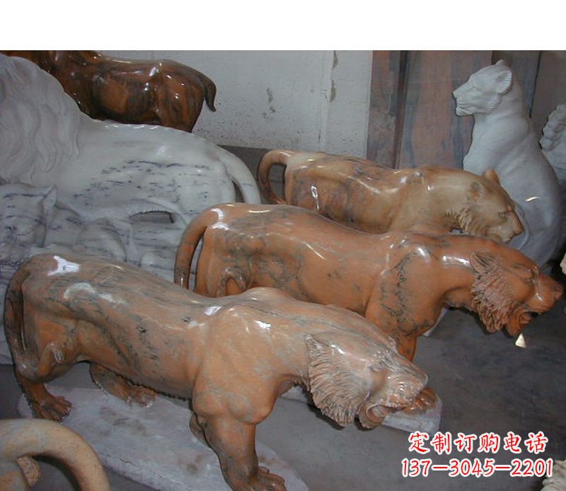 信阳晚霞红动物老虎石雕