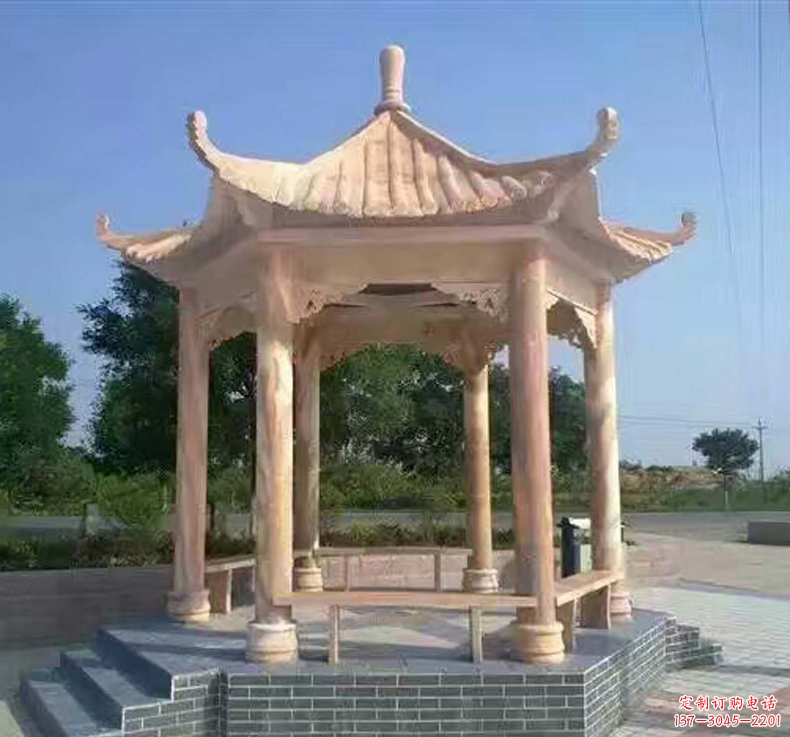 信阳晚霞红公园景观凉亭