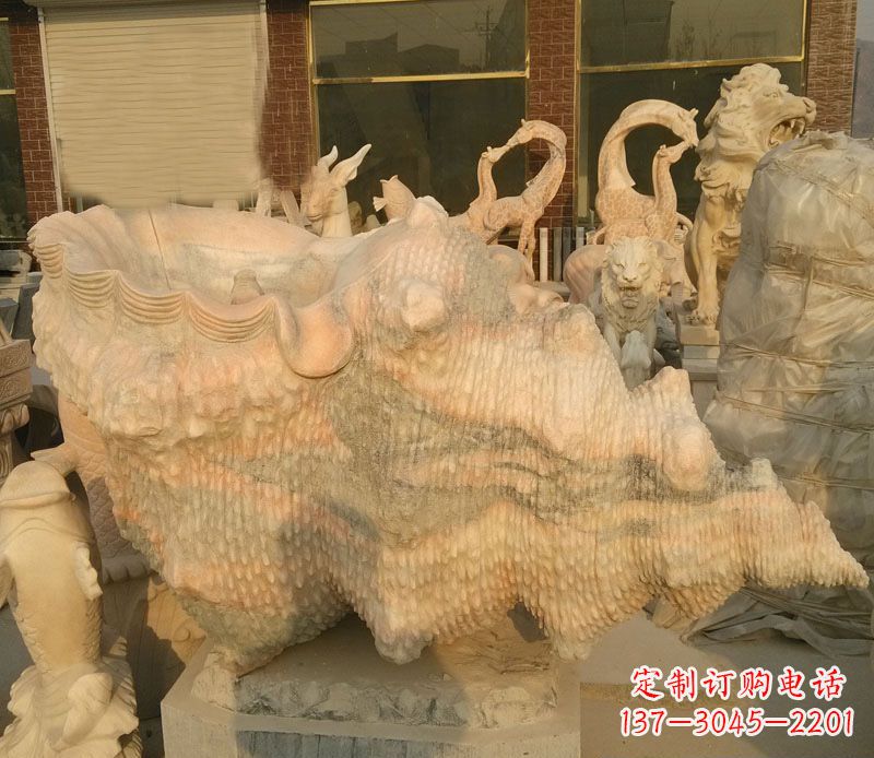 信阳晚霞红海螺石雕