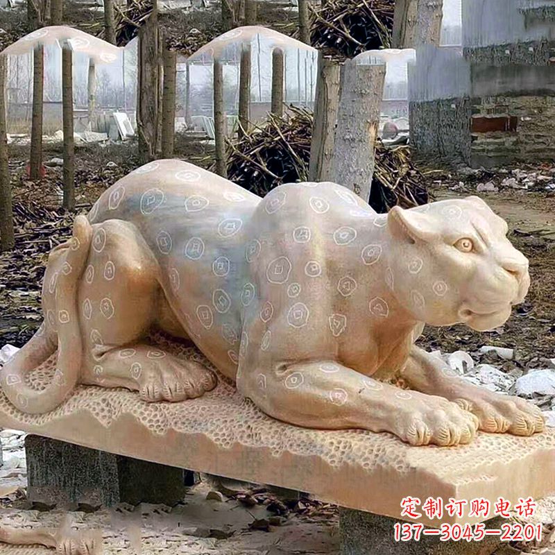 信阳晚霞红金钱豹石雕-公园园林草坪动物雕塑