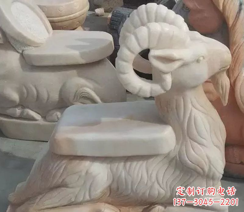 信阳晚霞红绵羊座椅