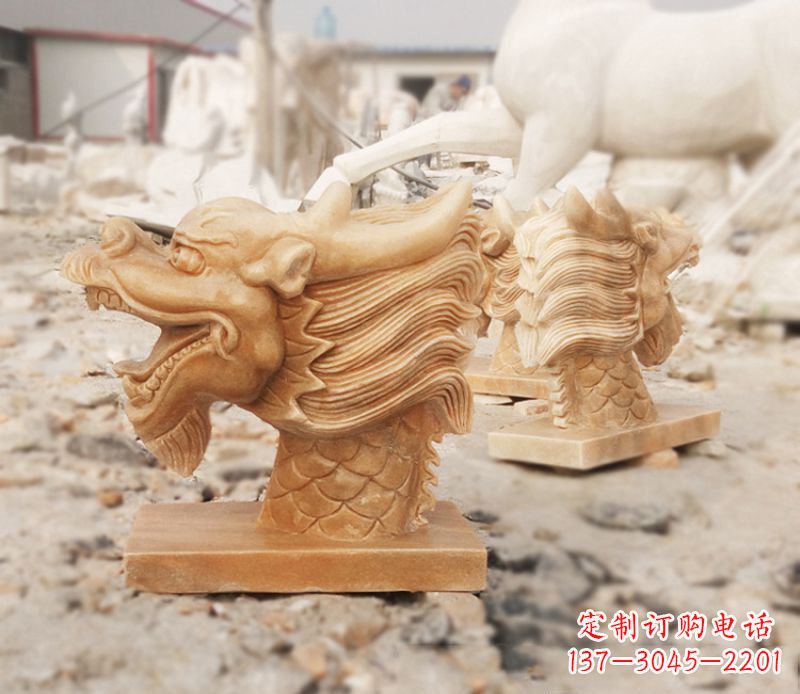 信阳晚霞红喷水龙头雕塑