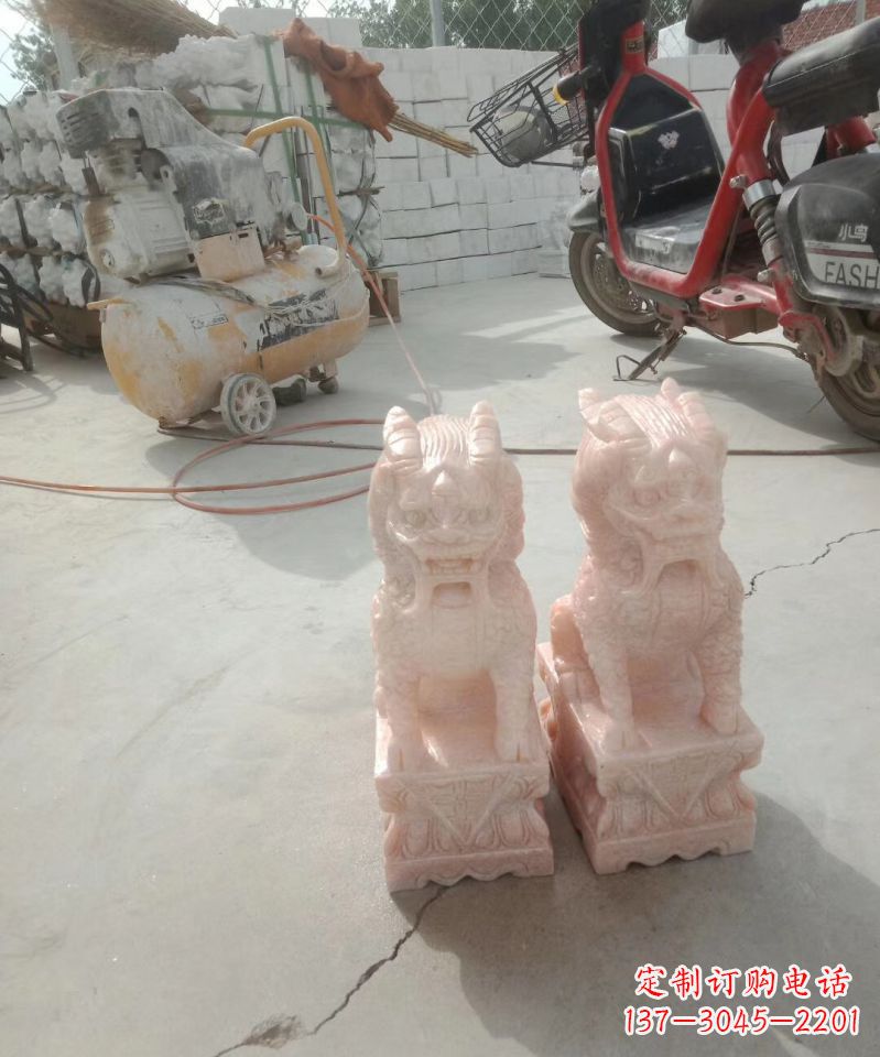 信阳晚霞红神兽麒麟动物雕塑