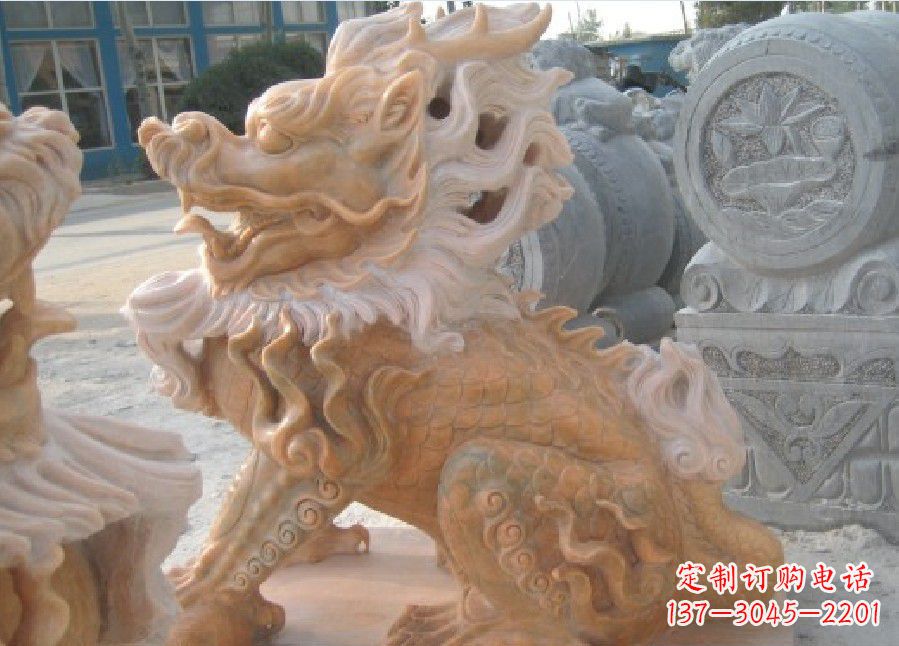 信阳晚霞红神兽麒麟雕塑