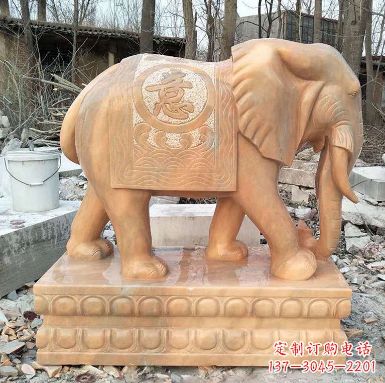 信阳晚霞红石材大象雕塑