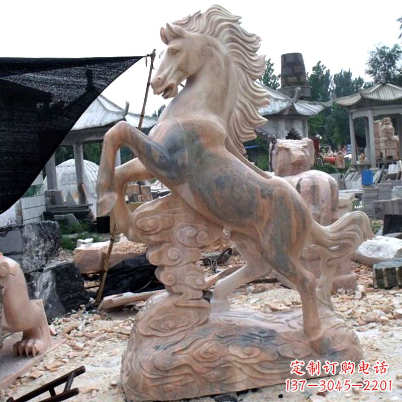 信阳晚霞红石雕马生肖动物雕塑