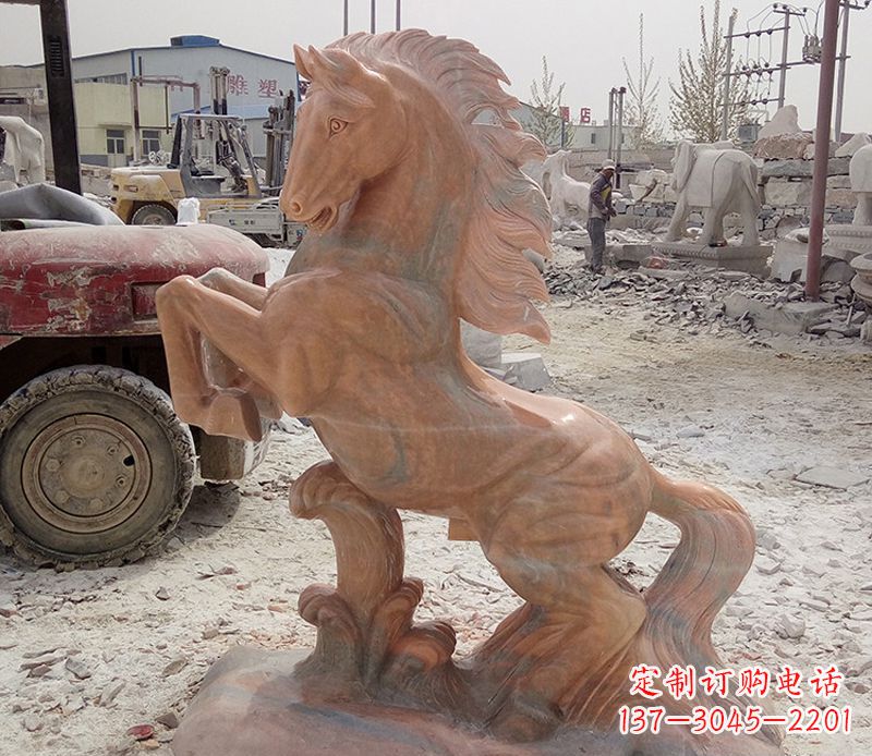 信阳晚霞红踏浪奔马石雕