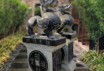 信阳貔貅石雕小区看门雕塑