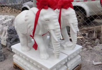 信阳元宝驾驭的大象雕塑艺术
