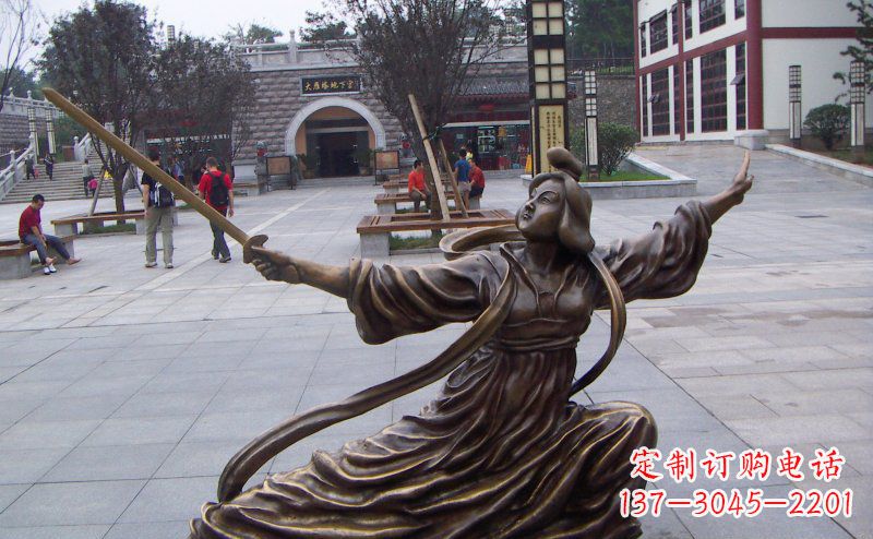 信阳舞剑的古代美女古代人物铜雕