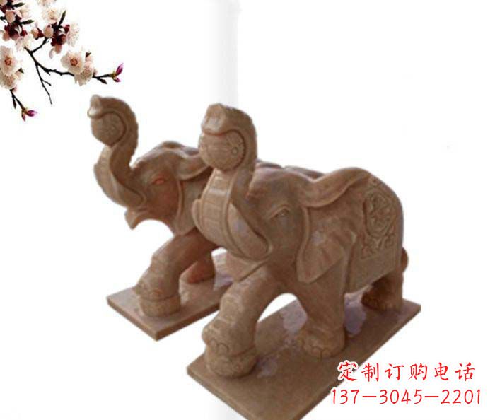 信阳象鼻朝天的大象晚霞红招财石雕